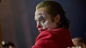 Joker es el burlón, el provocador y el disruptor, el que desafía el ‘status quo’.