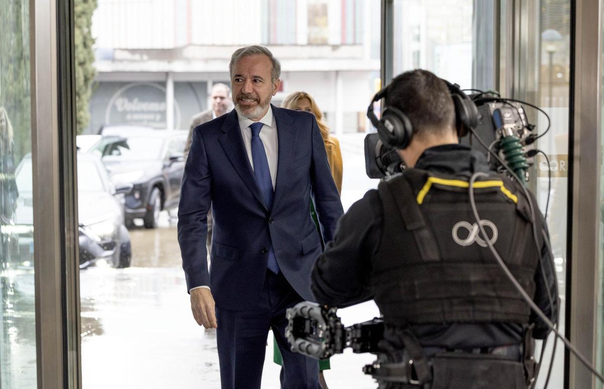 La cámara, pendiente de Jorge Azcón desde su llegada a la Cartv.