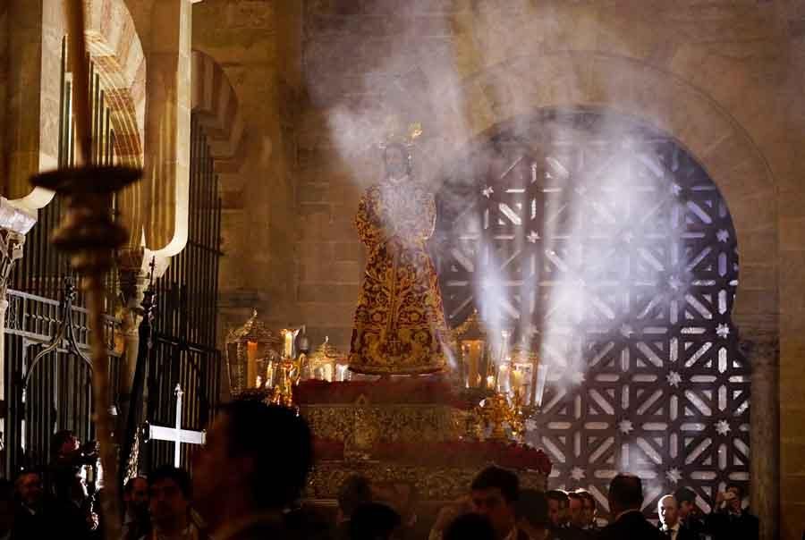 El Vía Crucis de las Cofradías en imágenes.