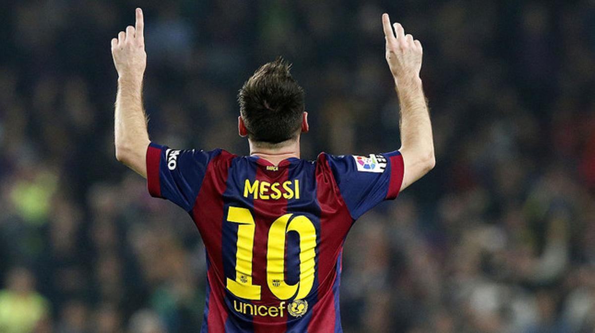 Messi celebra el seu gol contra el Sevilla, amb el qual iguala el rècord de Zarra