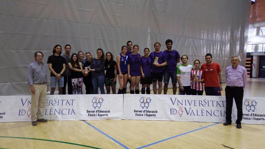 La Universitat reconoce a sus deportistas