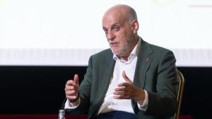 El presidente de LaLiga, Javier Tebas Medrano, imparte la conferencia Diplomacia de las relaciones deportivas. La Liga y Estados Unidos, en uno de los Cursos de Verano de la UCM, en el Colegio Alfonso XII, en San Lorenzo de El Escorial.