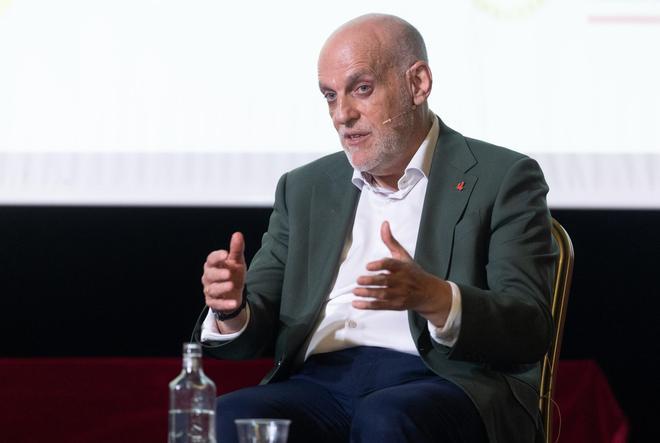 Tebas pide a Infantino que se vaya: "La FIFA actúa en muchos casos perjudicando al fútbol"