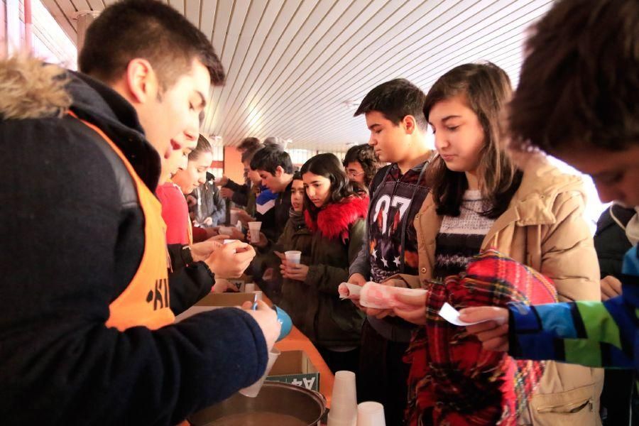 Chocolatada solidaria de alumnos de La Vaguada