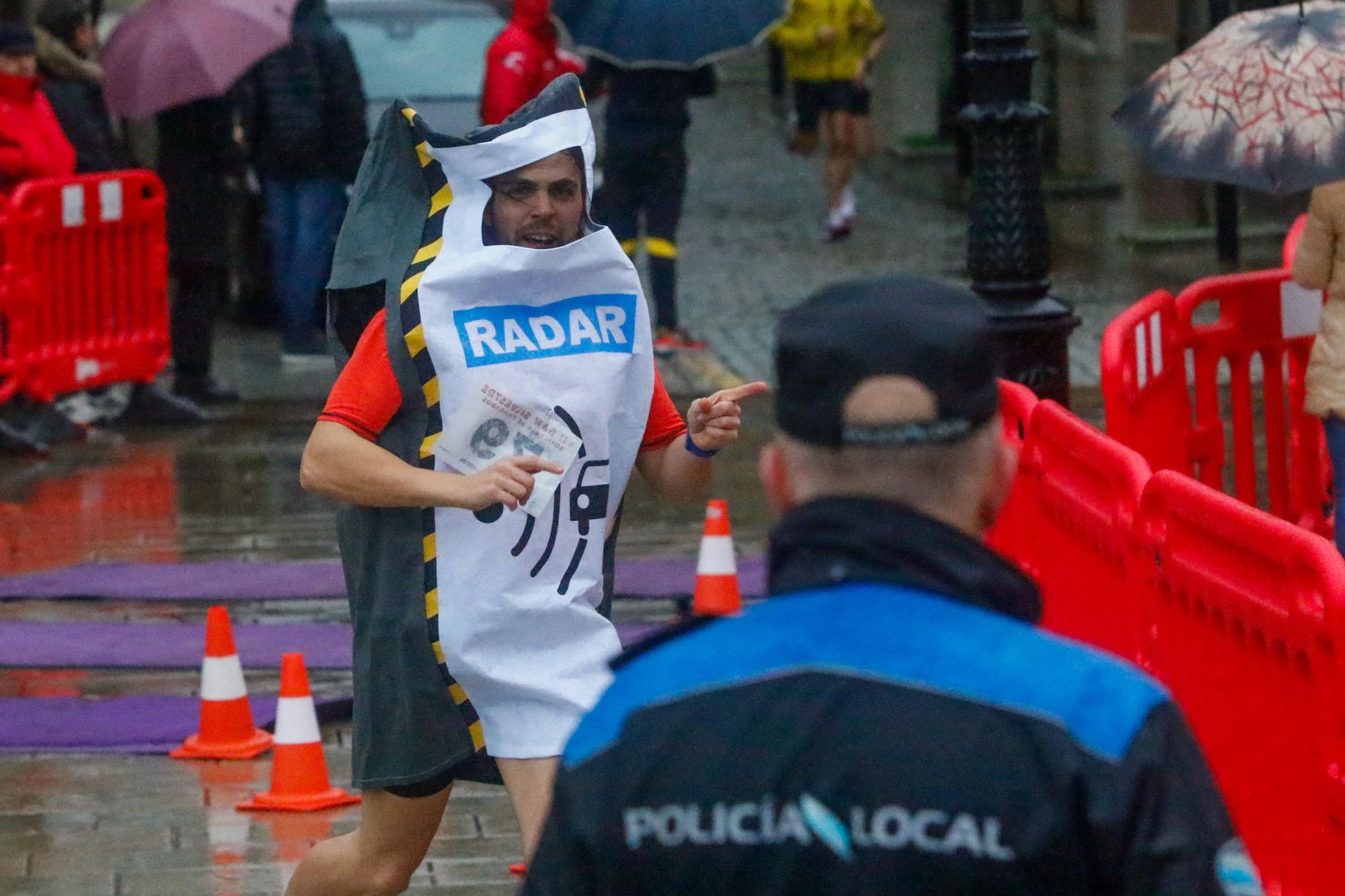 Más de 200 valientes hacen posible la recuperación de la San Silvestre de Cambados