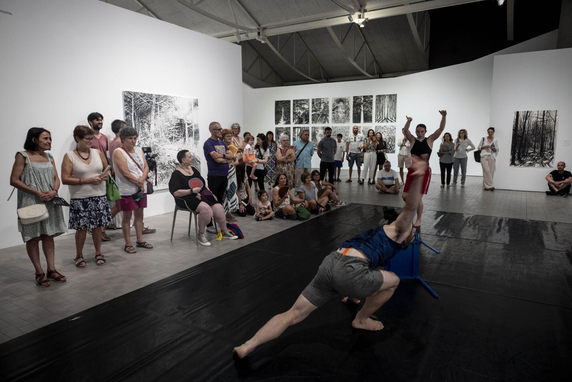 DANZA 'PAS A TROIS' CON HUGO Y VEGA GRIMALT POR EL 30 ANIVERSARIO DEL MUSEO PABLO SERRANO