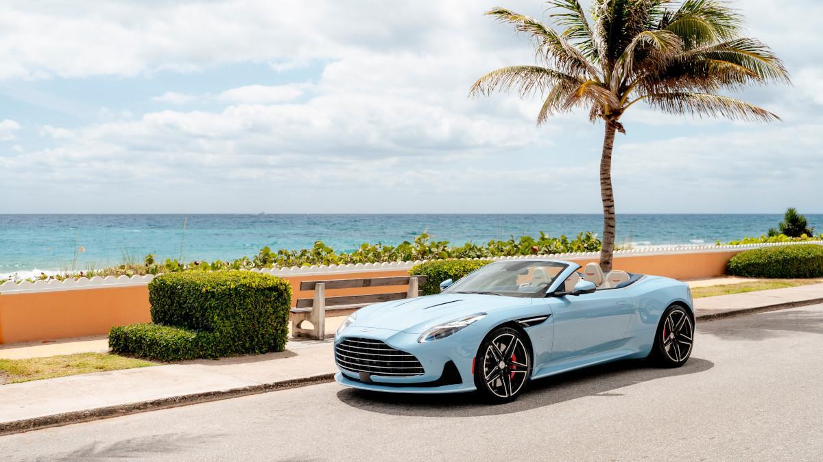 Aston Martin DB12 Volante Palm Beach Edition