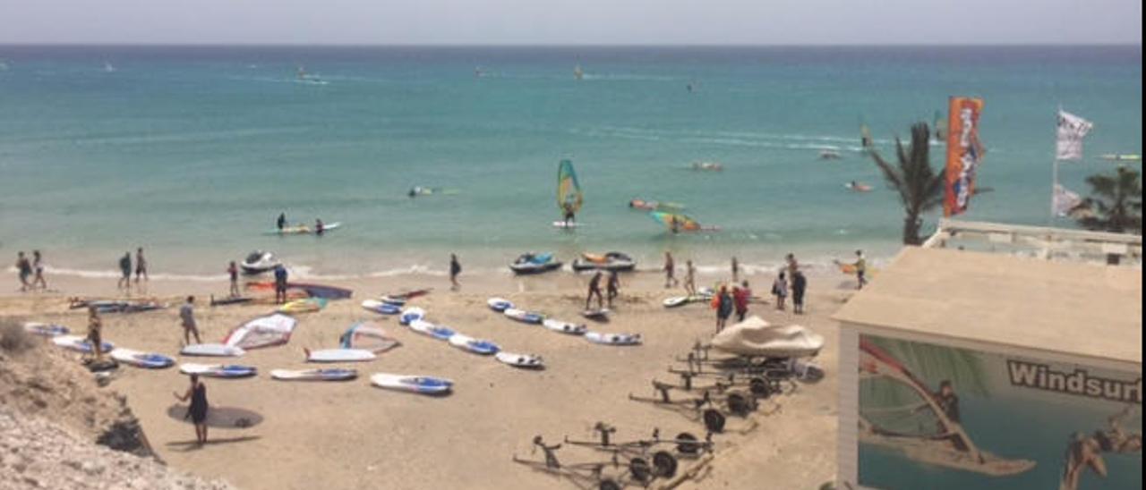 Entrenamientos y preparativos en la World Cup 2016 en Playa de La Barca.