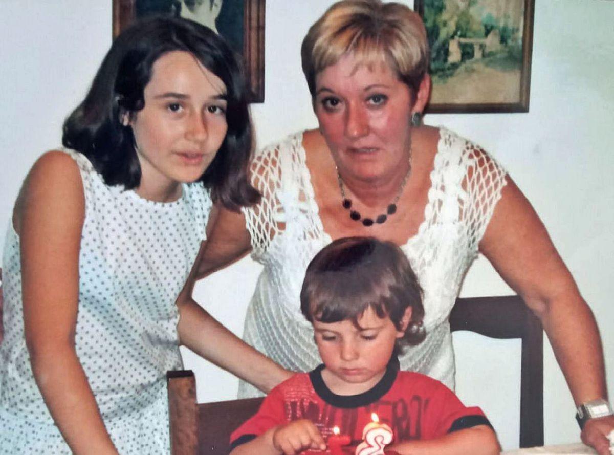 La hija del cantante de orquesta que conoció a Lola Flores