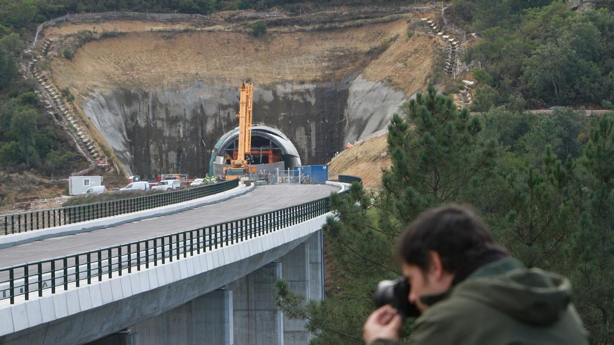 Obras del AVE a su paso por Seixalbo (Ourense) a finales de 2025.