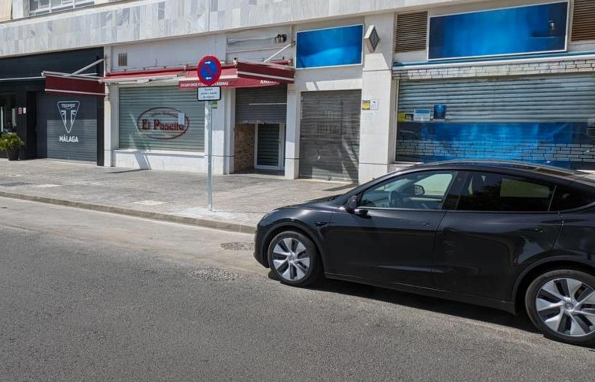 Punto de subida y bajada de VTC para la feria de Málaga en Av. Ortega y Gasset, entre las calles Sigfrido y Flauta Mágica
