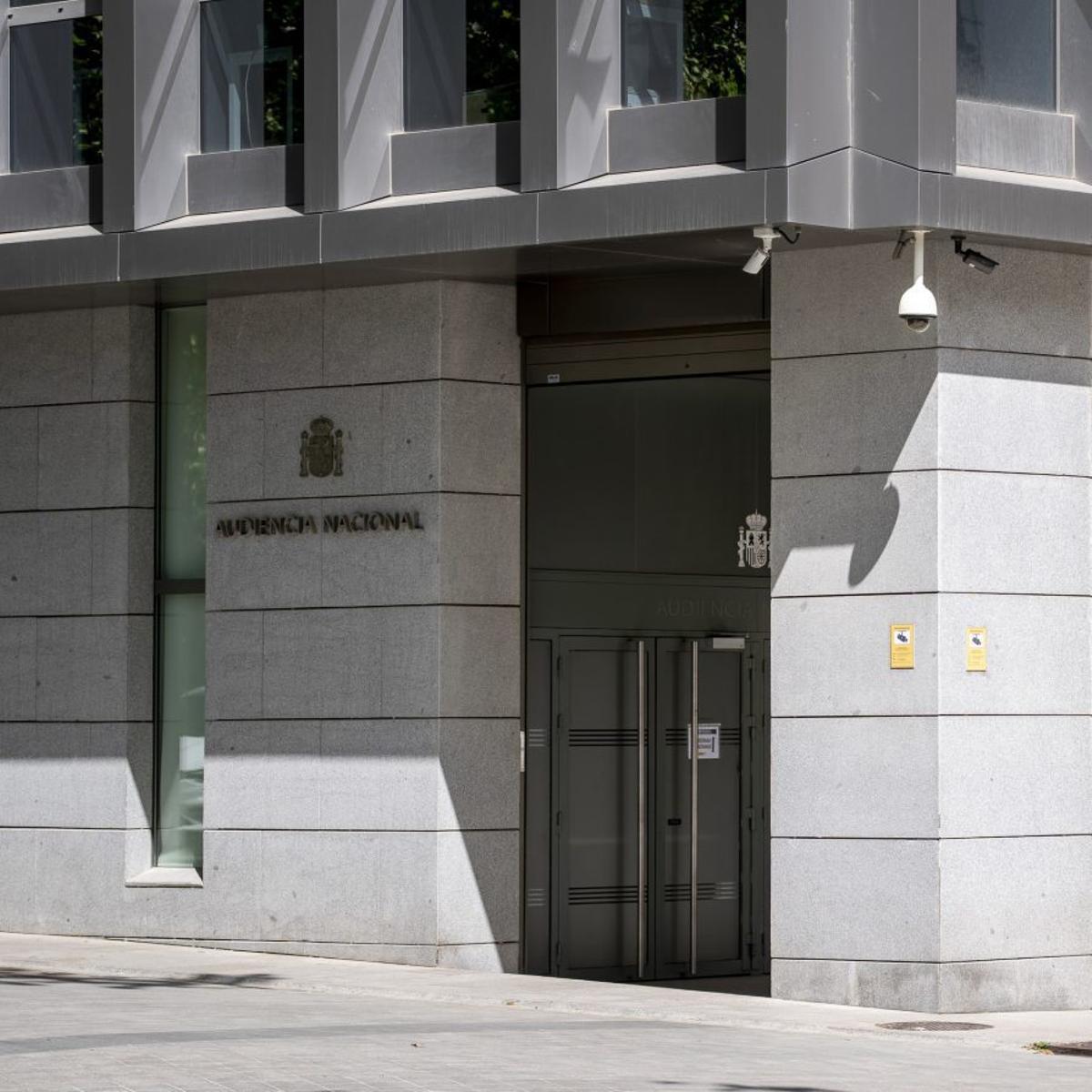 El jutge atén la petició de la defensa i ajorna la declaració