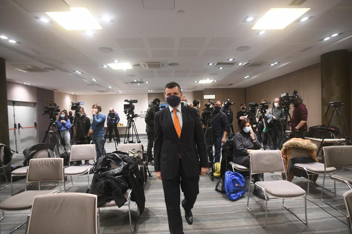 El letrado, en la rueda de prensa en el hotel Agalia de Murcia.