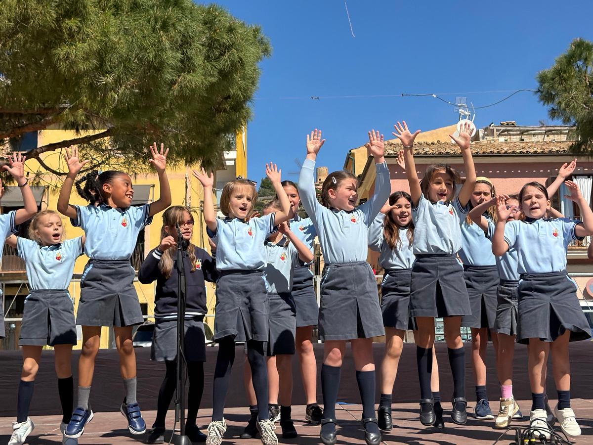 Más de 200 alumnos de centros educativos de Andratx protagoniza la tercera edición de “Musiqueando”
