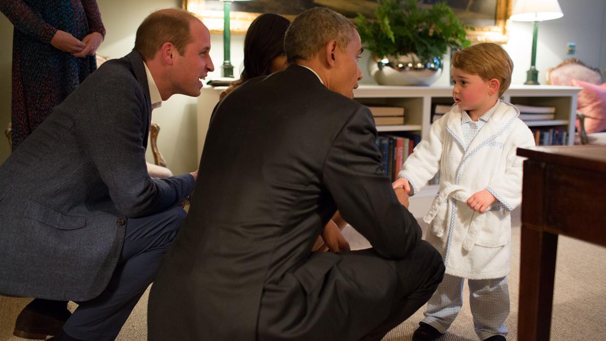 El príncipe George junto a su padre y Barack Obama