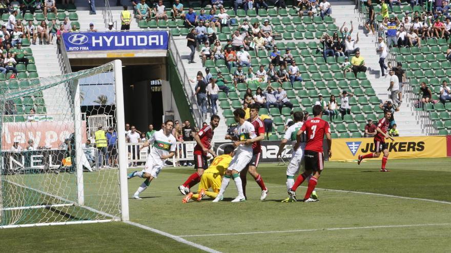 El Elche se asoma al pozo