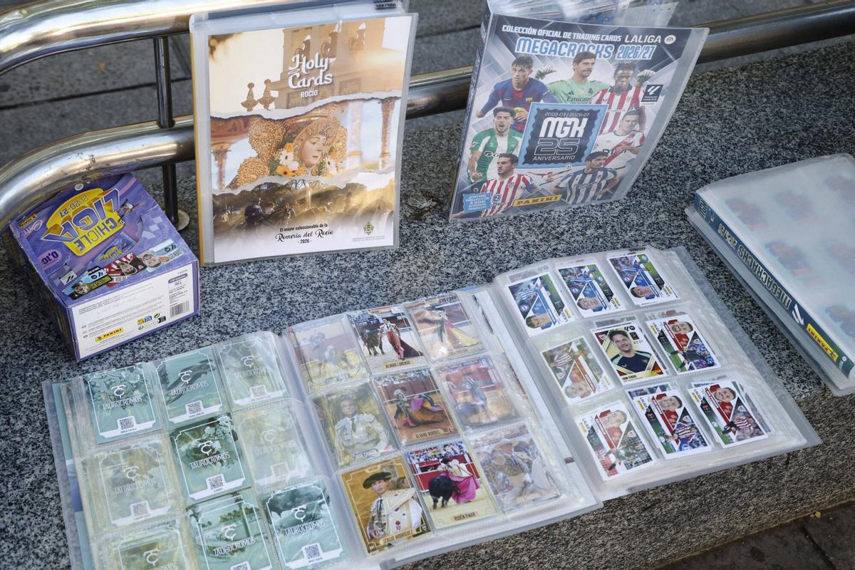 El mercadillo de cromos del bulevar, en imágenes El mercadillo de cromos del bulevar, en imágenes