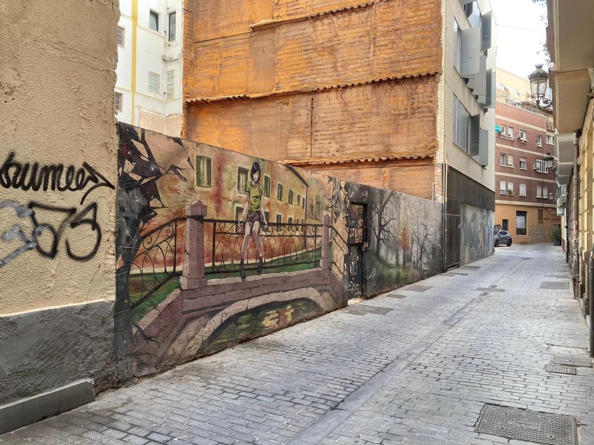 Grafiti en la calle Moret