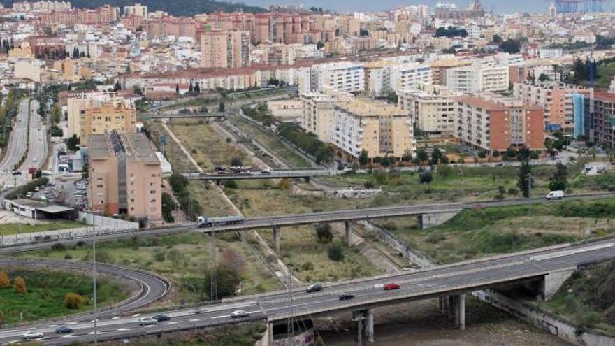 El río en el inicio de su tramo urbano que le conduce al mar.