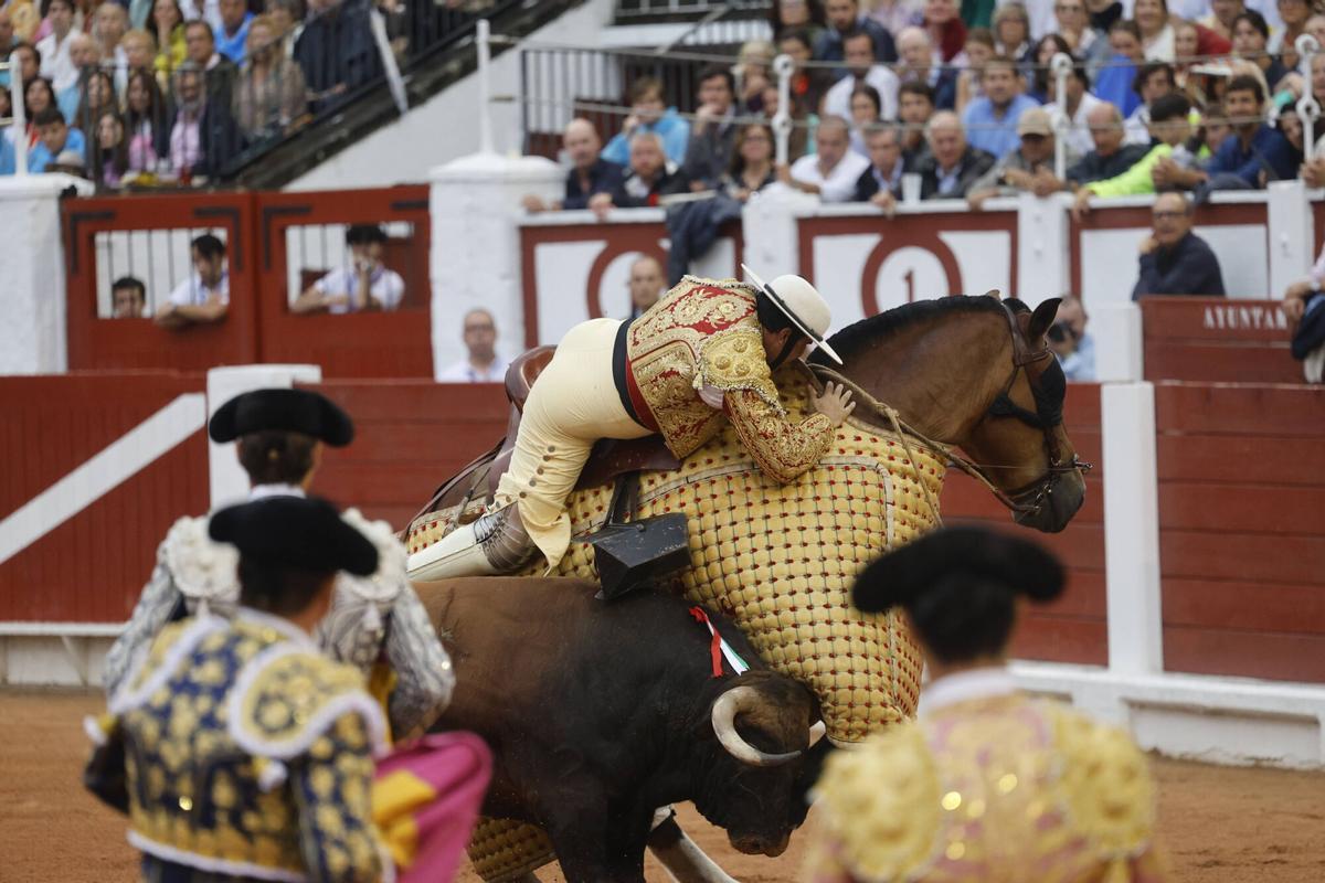 El triunfo de Morante y Pablo Aguado en Gijón, en imágenes El triunfo de Morante y Pablo Aguado en Gijón, en imágenes