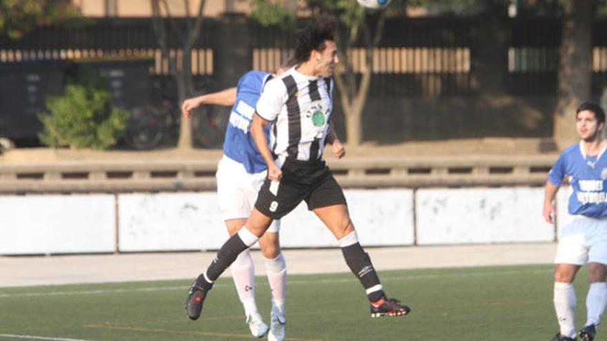 El Palafrugell i el Cassà es reparteixen els punts en el derbi gironí.