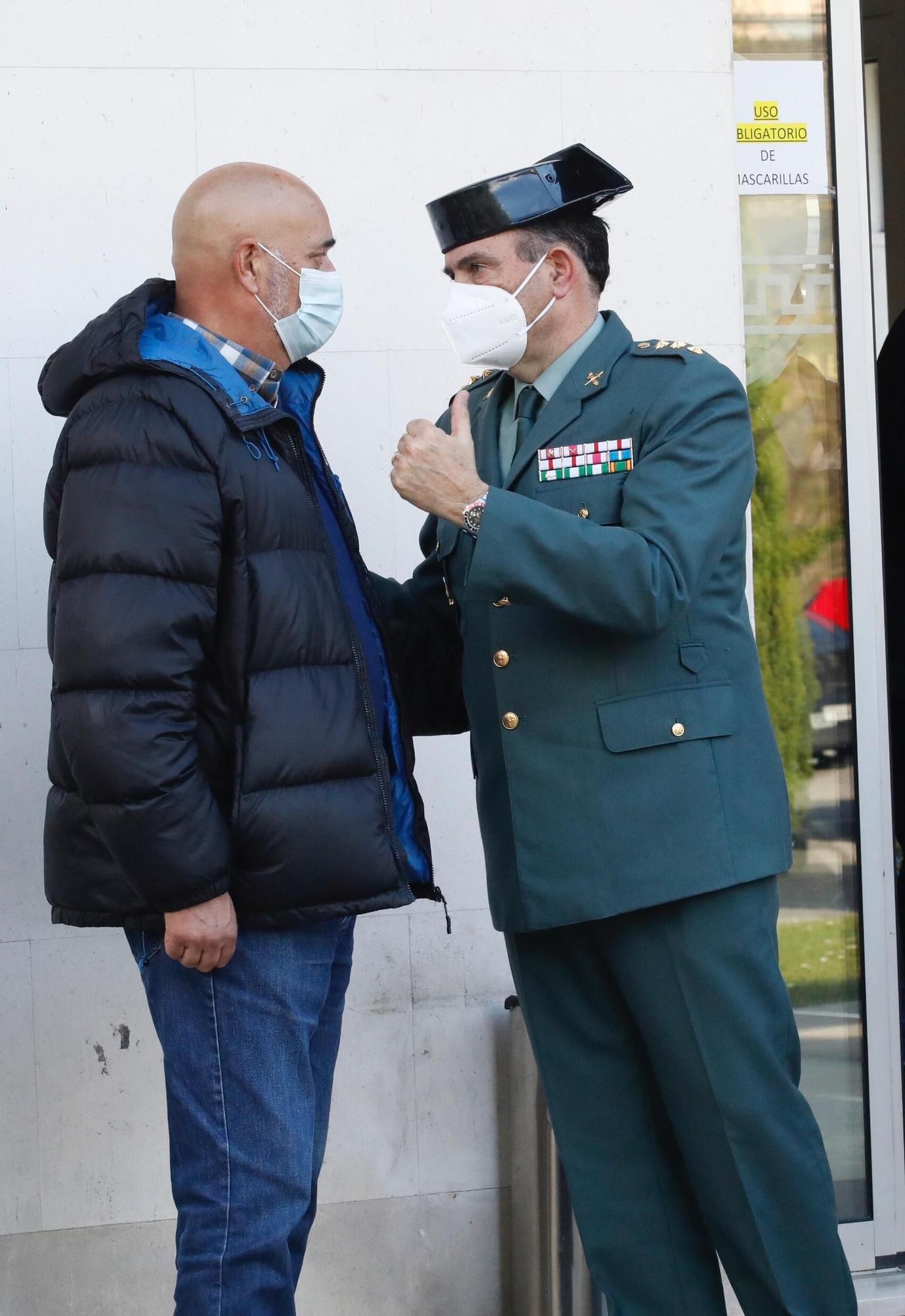 Despedida en el tanatorio al guardia civil atropellado en Mieres