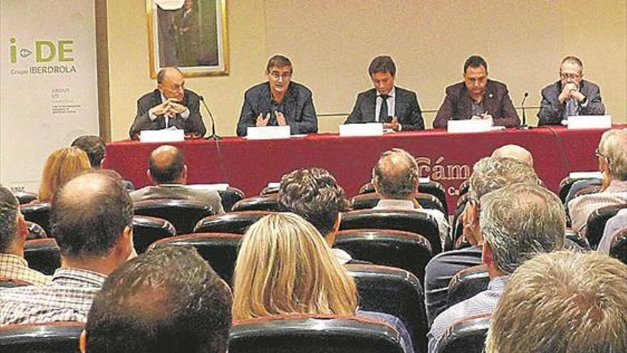 210.000 vecinos de Castellón pueden reducir la potencia de luz contratada