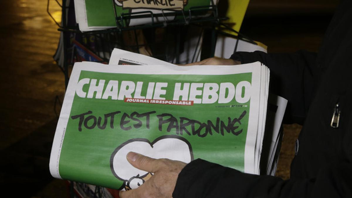 Imagen del ejemplar de Charlie Hebdo vendido el 14 de enero tras los ataques a su sede en París.
