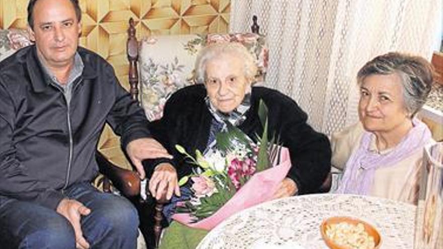 Dolores Vilar cumple 101 años en Artana