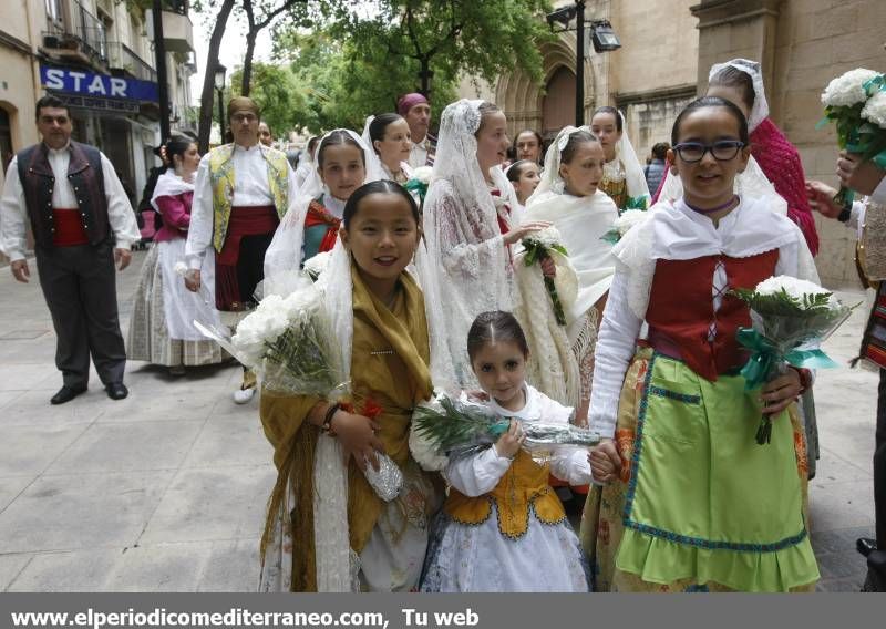 Galería de fotos --  La Ofrenda de Flores pudo con el frío y el viento