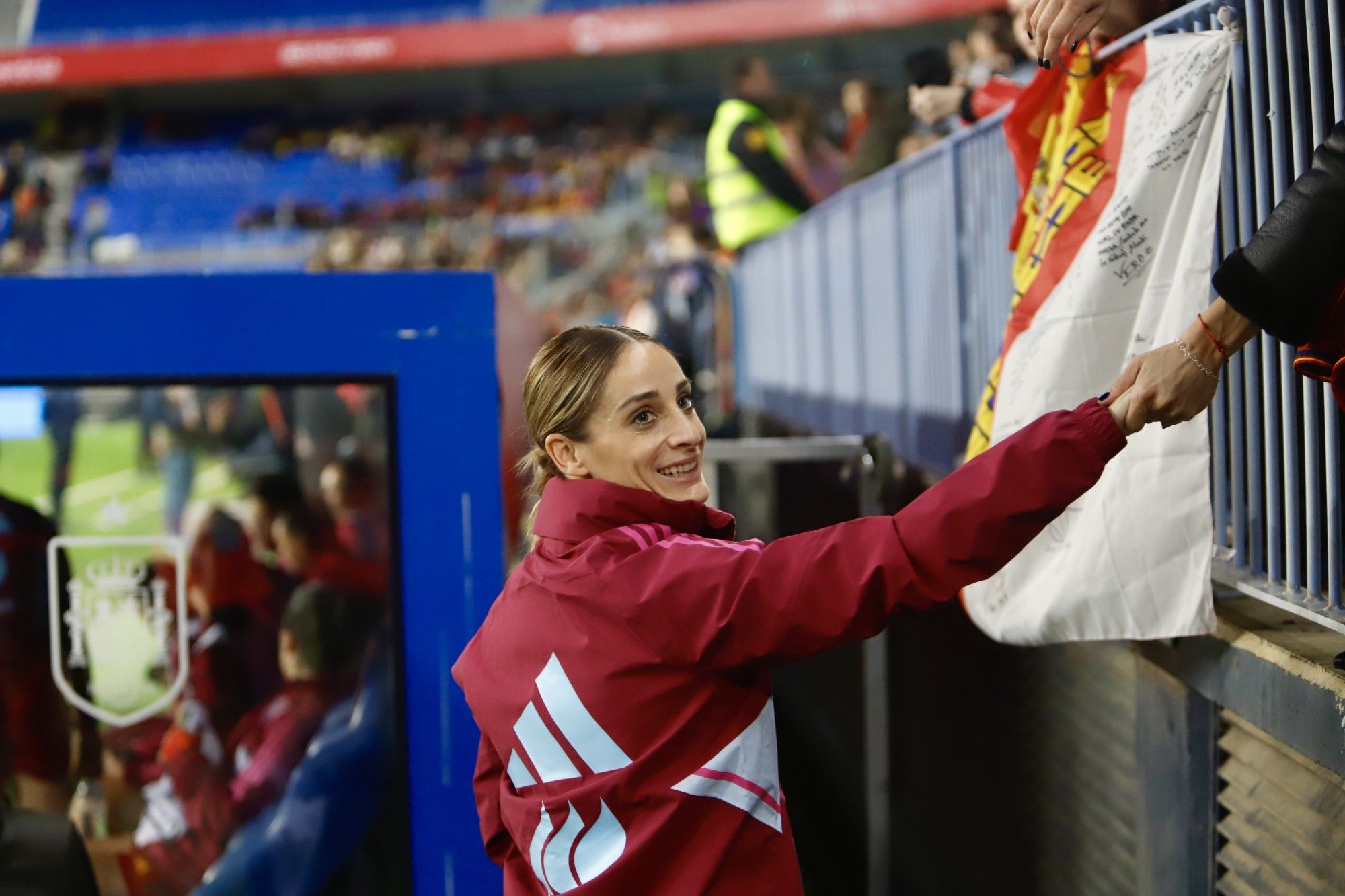 La grada de La Rosaleda vibra con la selección femenina de fútbol