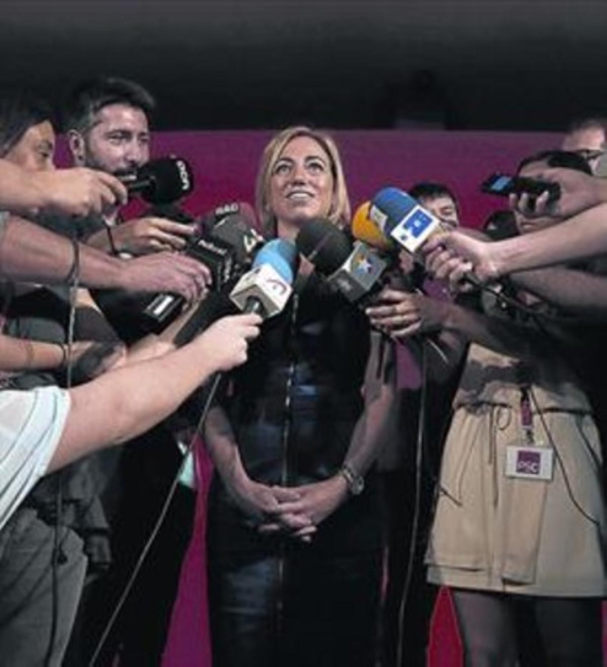 Chacón anuncia la seva candidatura, ahir, a la seu del PSC. Chacón anuncia la seva candidatura, ahir, a la seu del PSC.