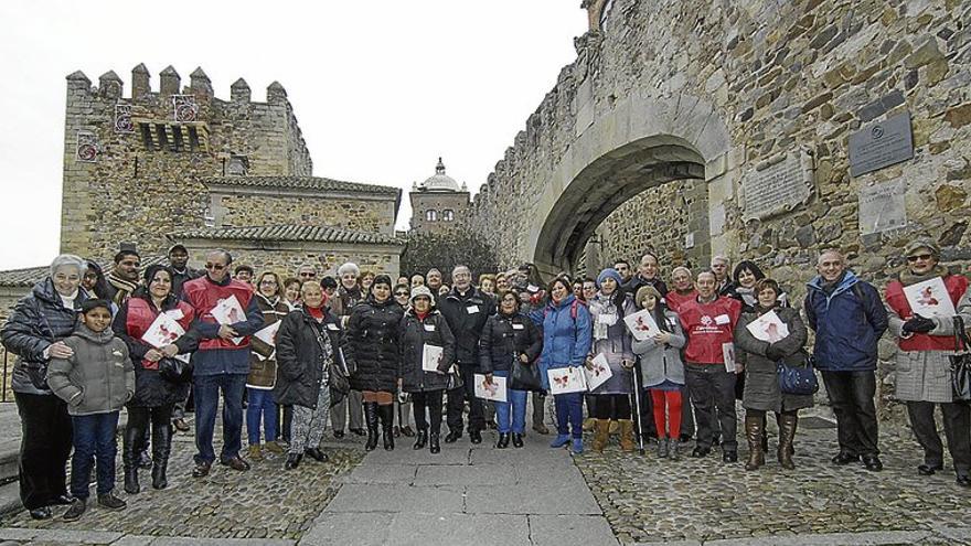 200 personas participan en la jornada del emigrante