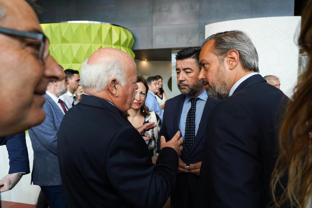 El consejero de Salud, Jesús Aguirre, participa en un desayuno informativo de La Opinión de Málaga.