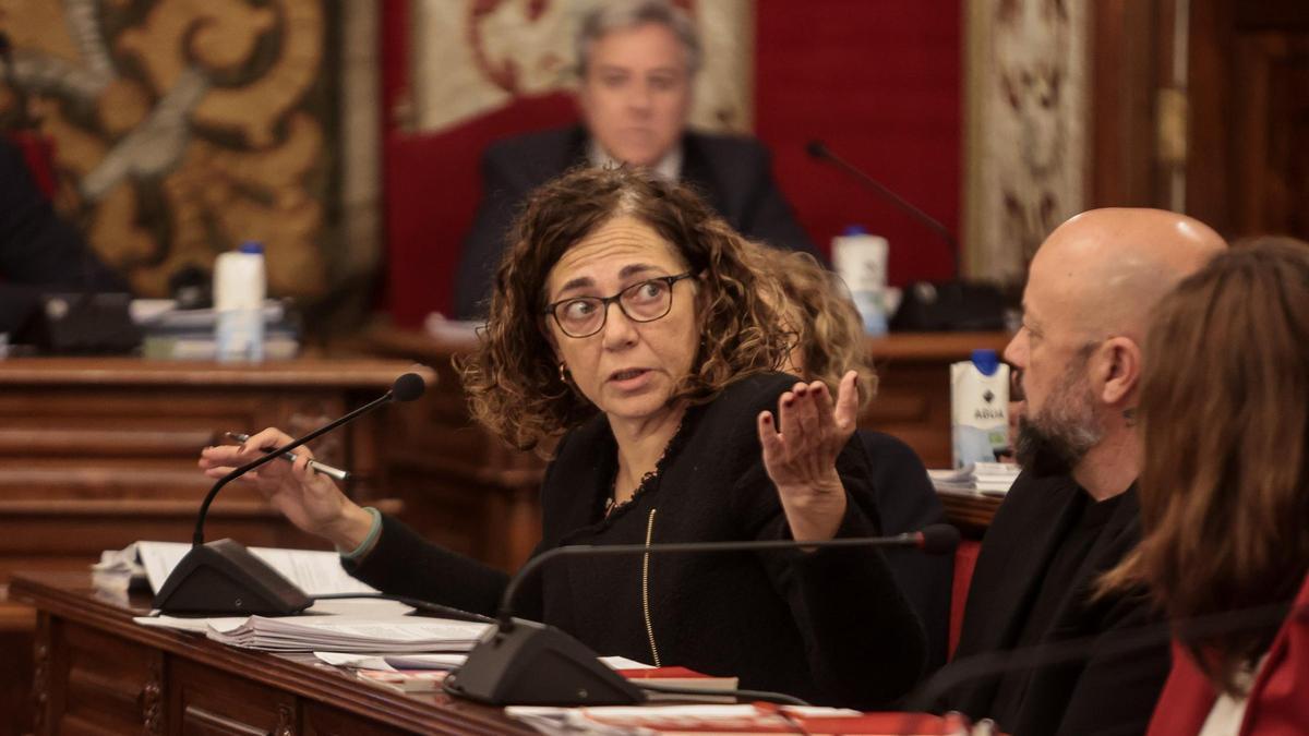 Cambio de cartel electoral en el PSOE de Alicante tras la salida de Ana Barceló