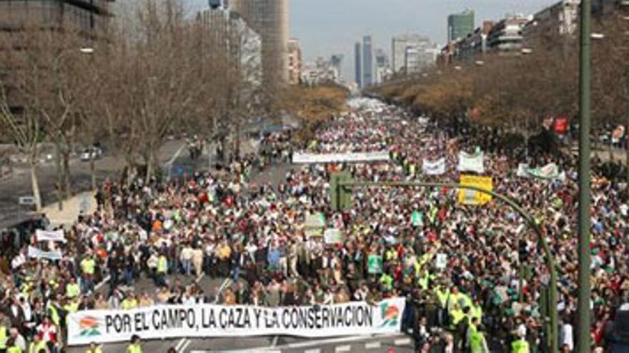 Varios miles de extremeños piden que se retire la ´ley de biodiversidad´