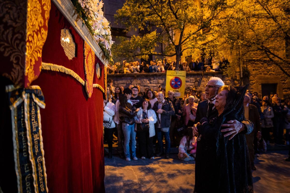 L’expectació per la Processó del Divendres Sant desborda el carrer