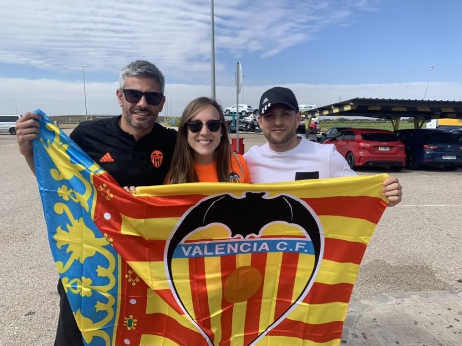 Los valencianistas desplazados a Sevilla, en fotos