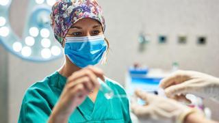 Las enfermeras de Aragón aplauden la indicación de fármacos