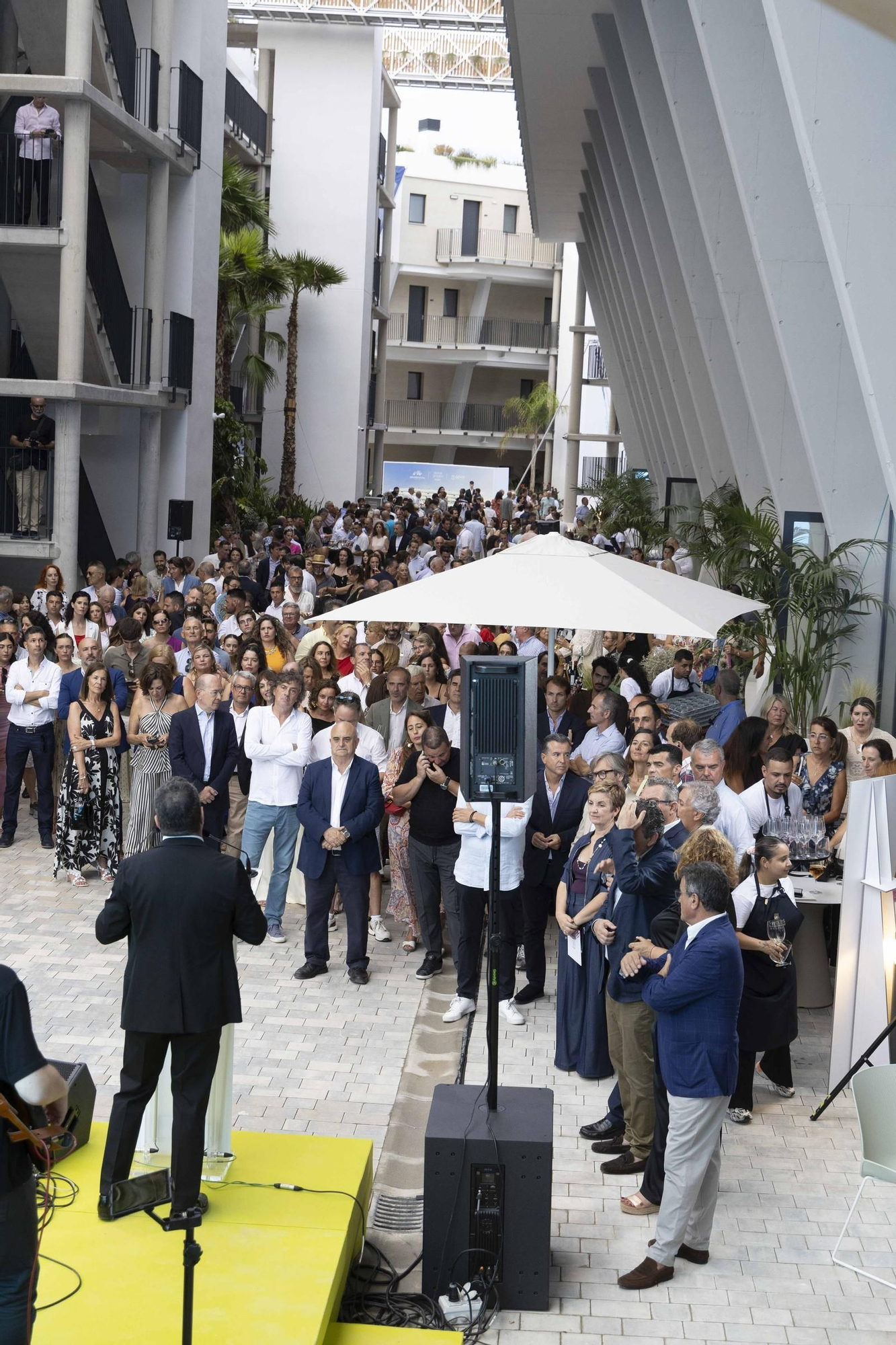 Espectacular inauguración de Delfin Natura en El Albir