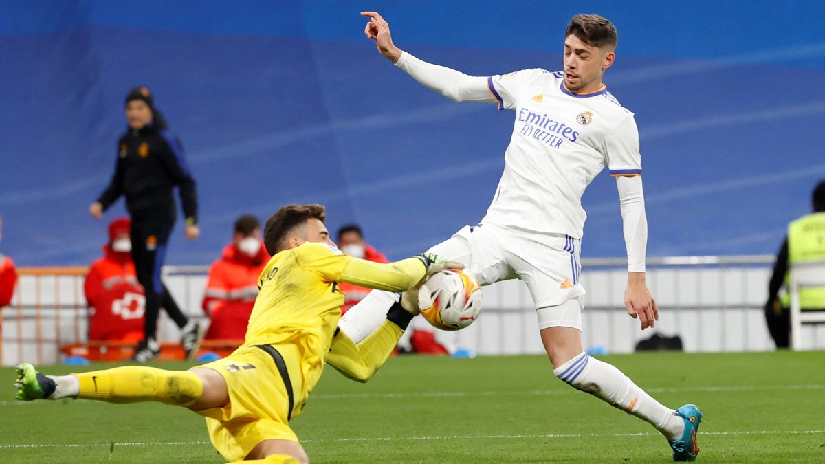 Fede Valverde será titular ante el Barcelona