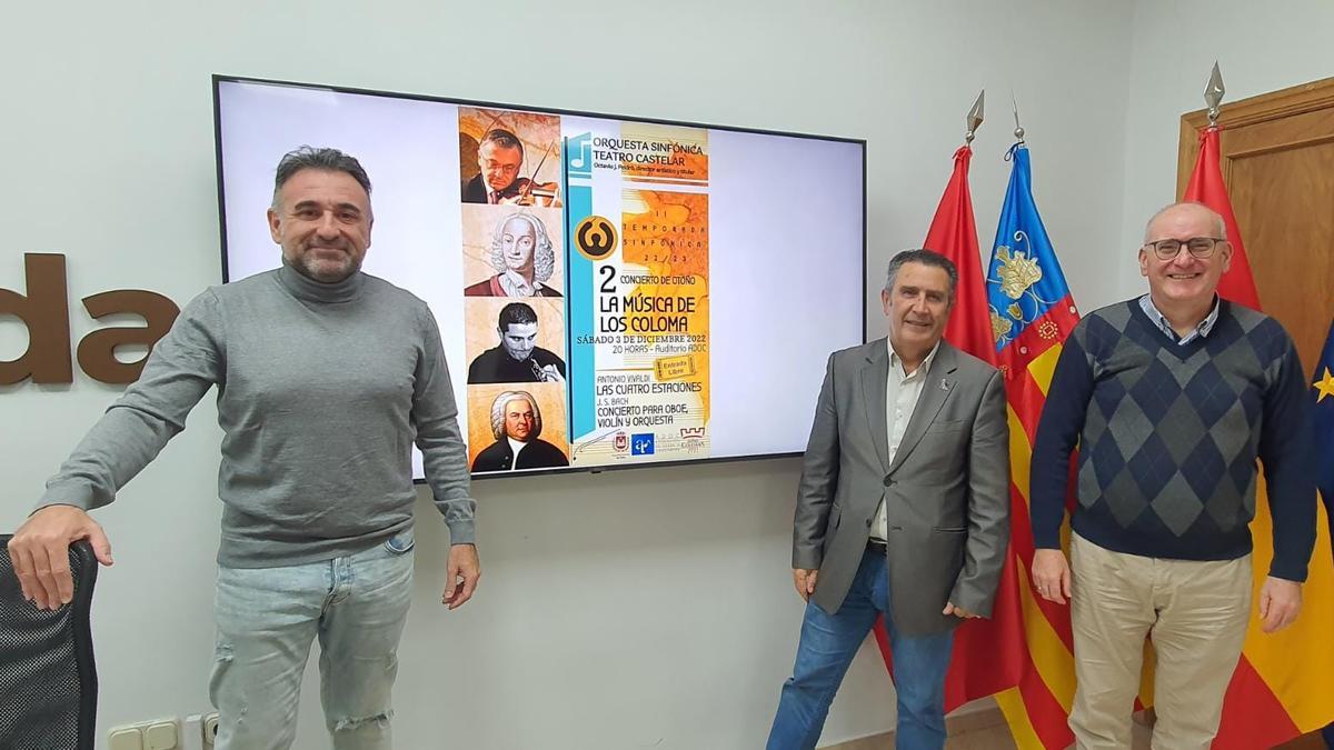 El director de orquesta Octavio J. Peidró junto a Amado Navalón y Emilio Maestre.