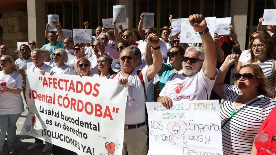 Los damnificados de Idental en Córdoba piden apoyo al Ayuntamiento