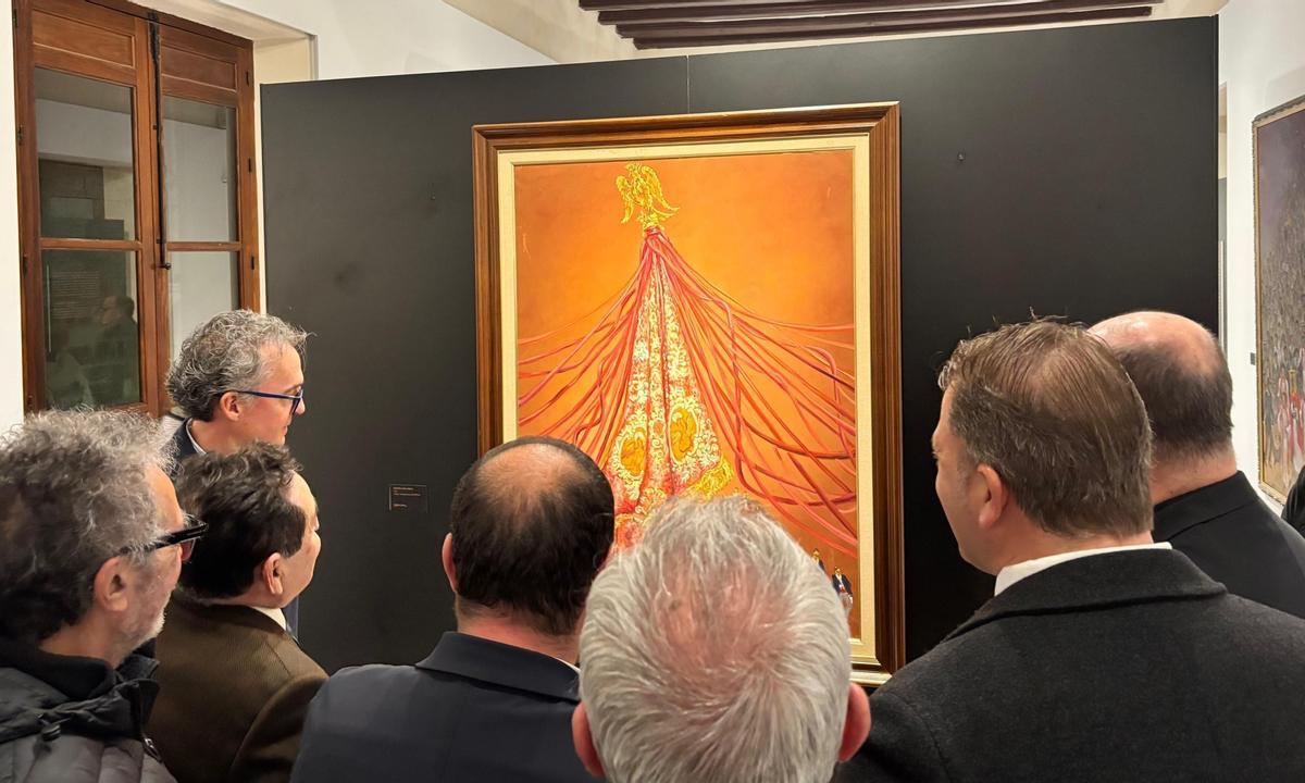 Lienzo del Oriol que preside el salón del Ayuntamiento oriolano en la Costa