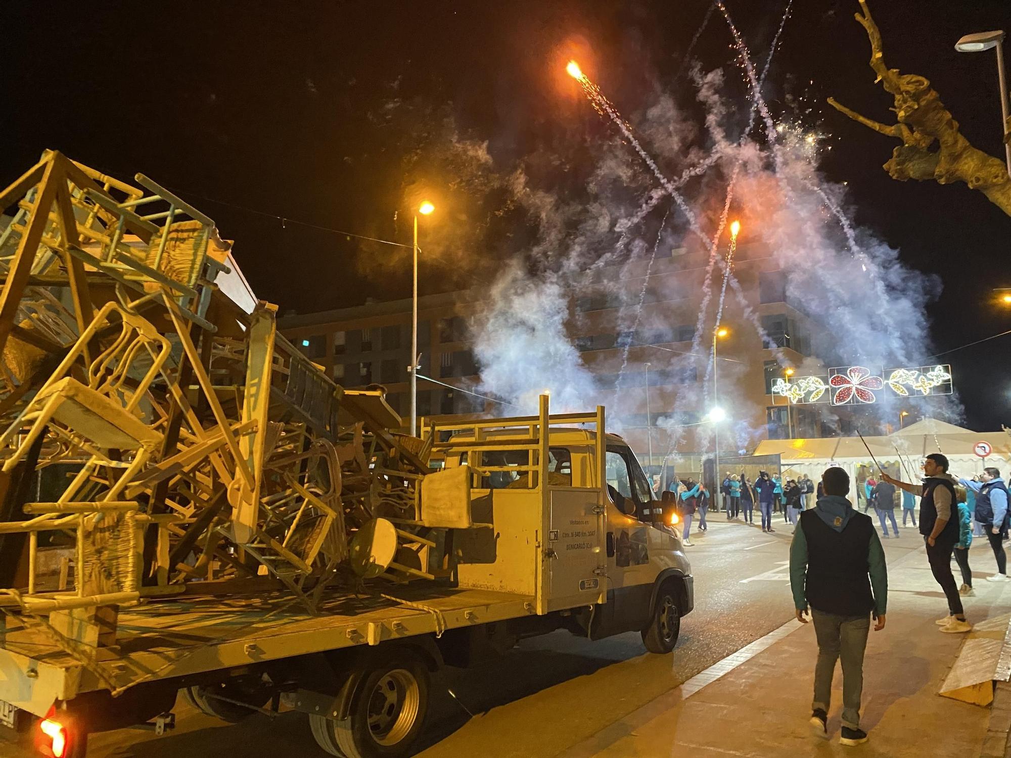 Las fotos de la 'plantà al tombe' del monumento de la falla 9 d'Octubre de Benicarló