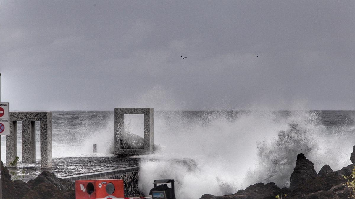 Temporal marítimo en Garachico, Tenerife
