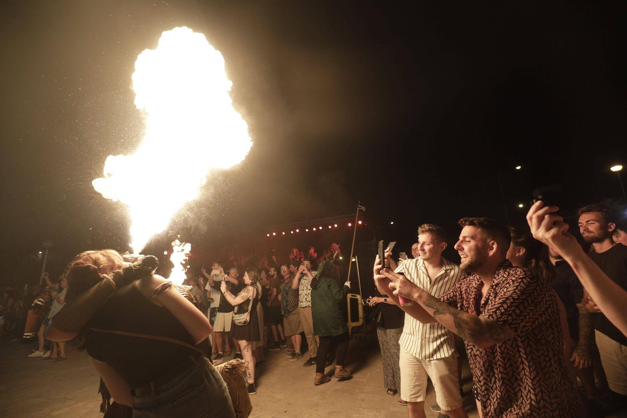 FOTOS | Nit de Sant Joan en Palma: Correfoc en el Parc de la Mar