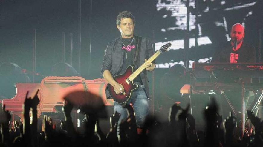Alejandro Sanz, durante un concierto en el Coliseum en junio de 2013.