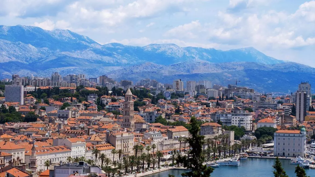 Croacia, Sicilia o Suiza: Zaragoza suma cinco nuevos vuelos chárter para el verano de 2026