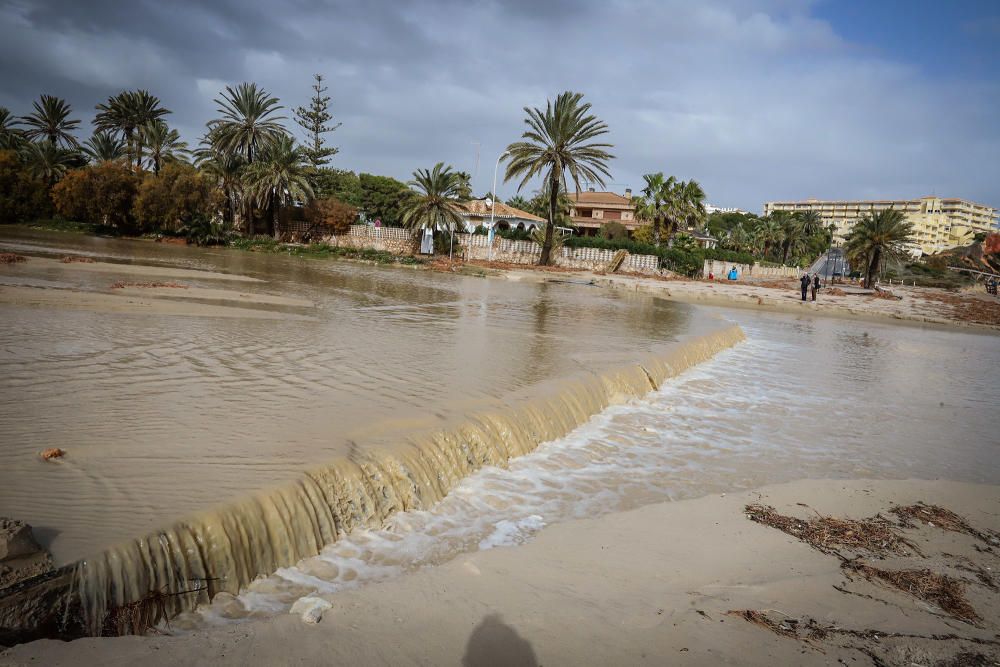 El Ayuntamiento de Orihuela ha valorado en más de medio millón de euros los destrozos provocados por la Borrasca Gloria en su litoral